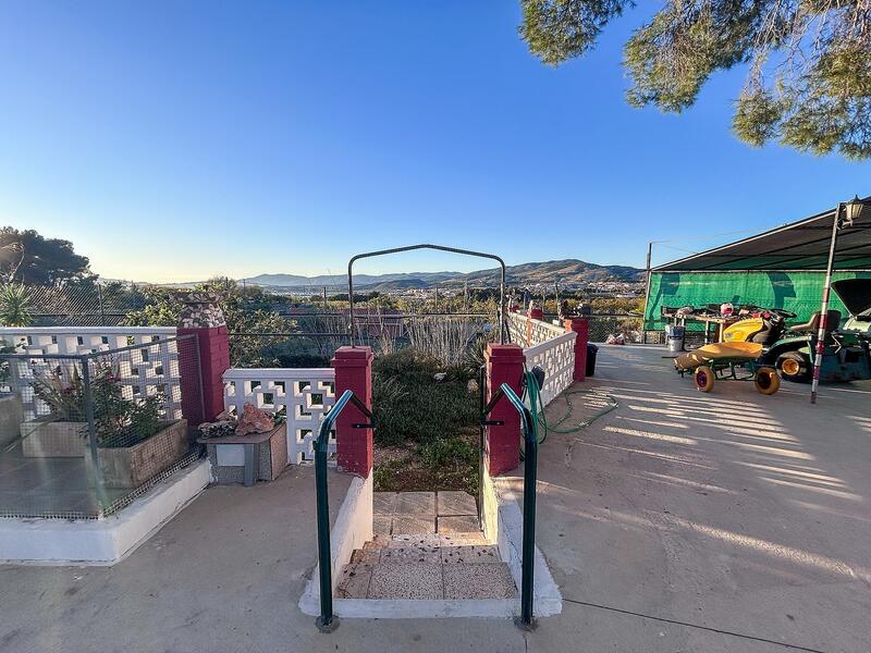 6 bedroom Villa for sale