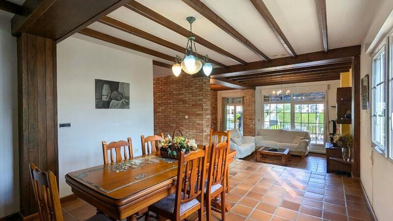 4 slaapkamer Villa Te koop