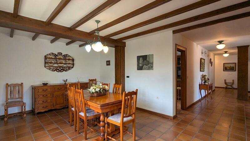 4 slaapkamer Villa Te koop