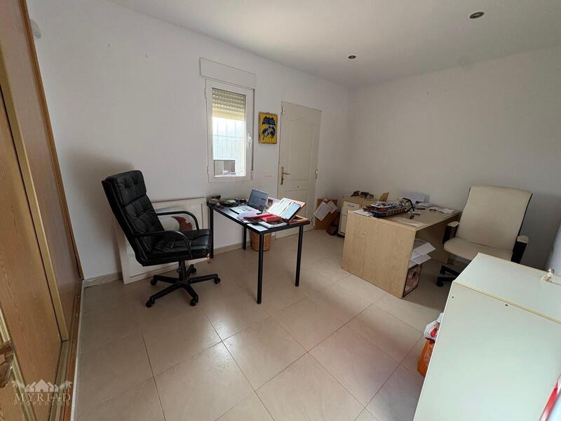 6 bedroom Villa for sale 6 bedroom Villa for sale