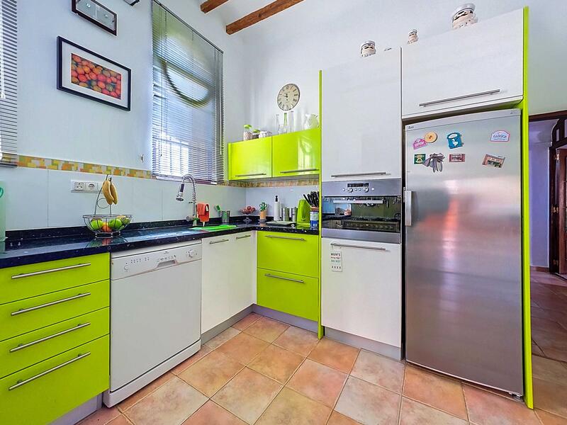 6 bedroom Country House for sale