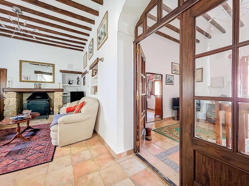 6 bedroom Country House for sale