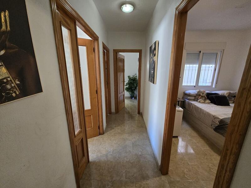 3 bedroom Apartment for sale