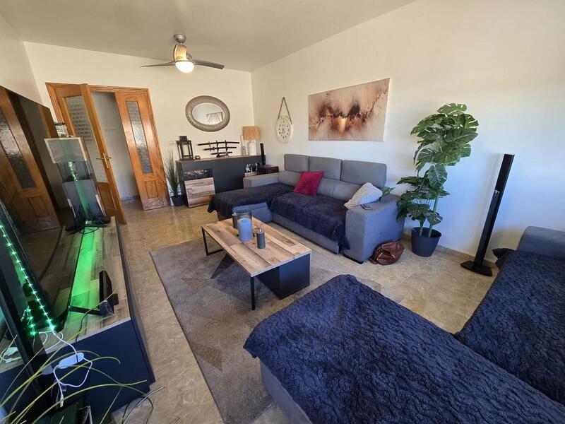 3 bedroom Apartment for sale