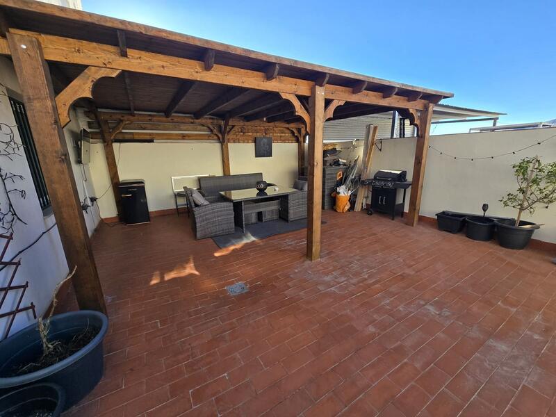 3 bedroom Apartment for sale