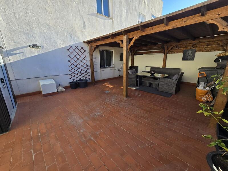 3 bedroom Apartment for sale