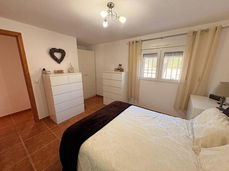 3 bedroom Country House for sale 3 bedroom Country House for sale