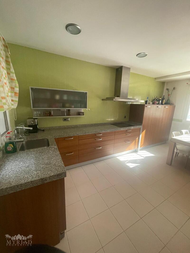 5 bedroom Country House for sale 5 bedroom Country House for sale