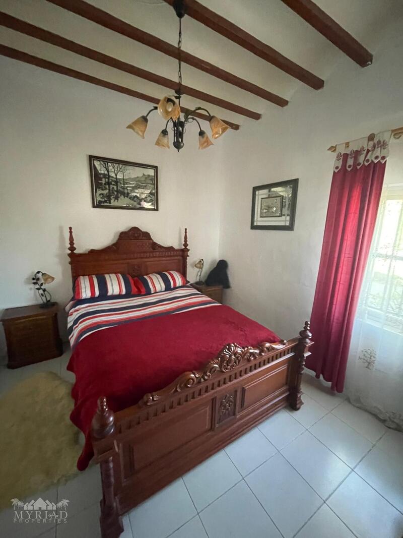 6 bedroom Country House for sale 6 bedroom Country House for sale