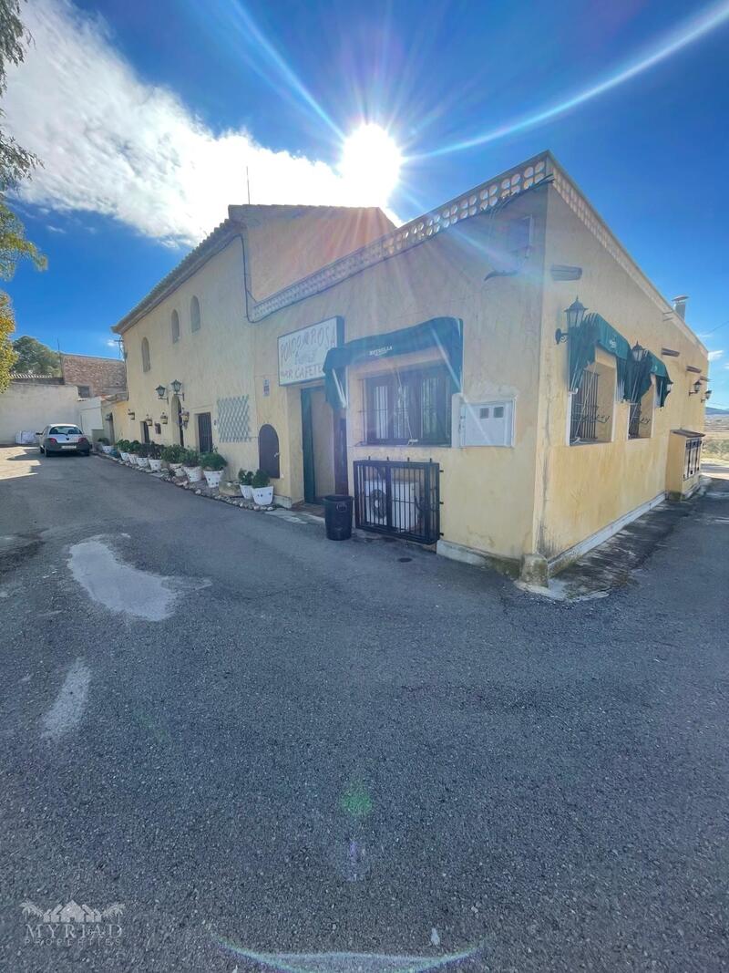 6 bedroom Country House for sale 6 bedroom Country House for sale