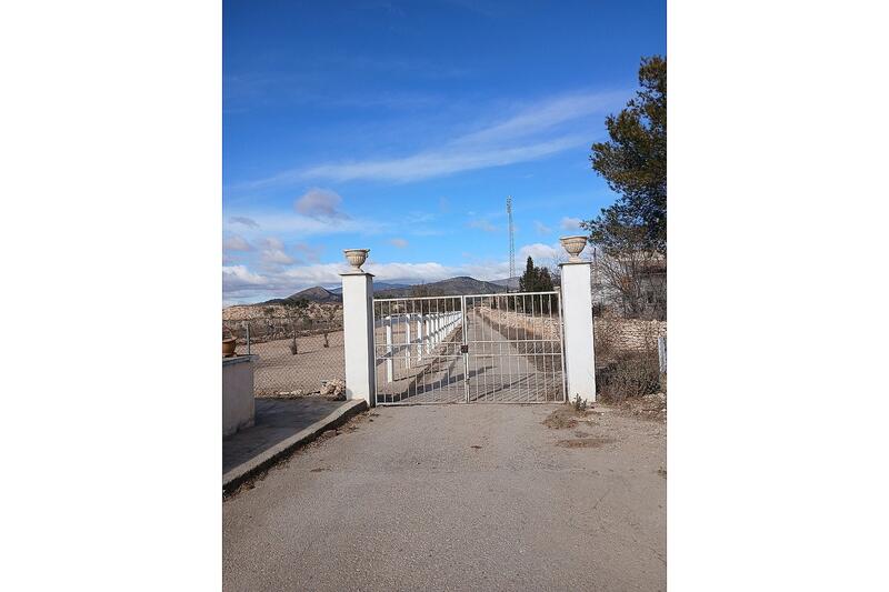 3 bedroom Country House for sale