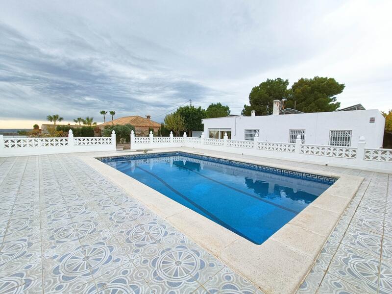 вилла продается в Albatera, Alicante вилла продается в Albatera, Alicante