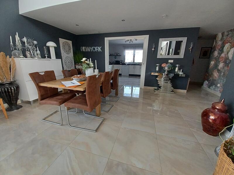 3 slaapkamer Villa Te koop 3 slaapkamer Villa Te koop