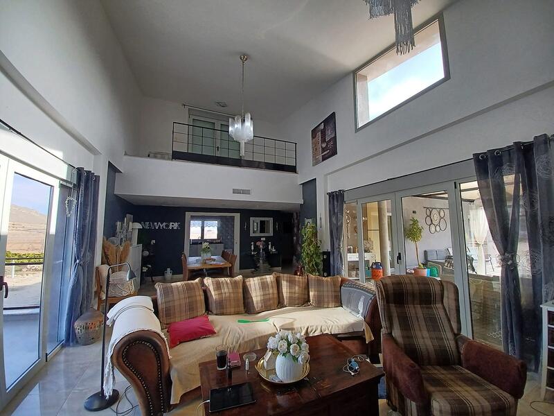 3 slaapkamer Villa Te koop 3 slaapkamer Villa Te koop