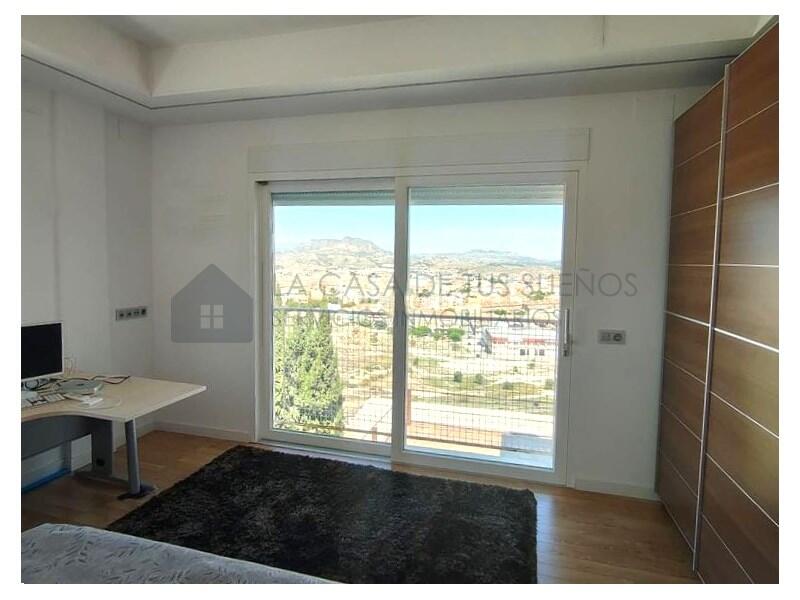 4 bedroom Villa for sale