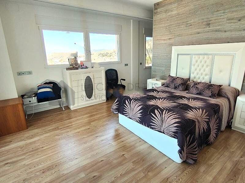 4 bedroom Villa for sale