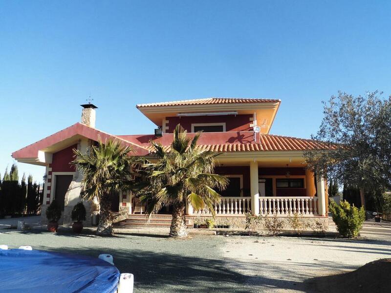 Villa Te koop in Pinoso, Alicante