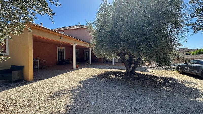 6 Cuarto Villa en venta