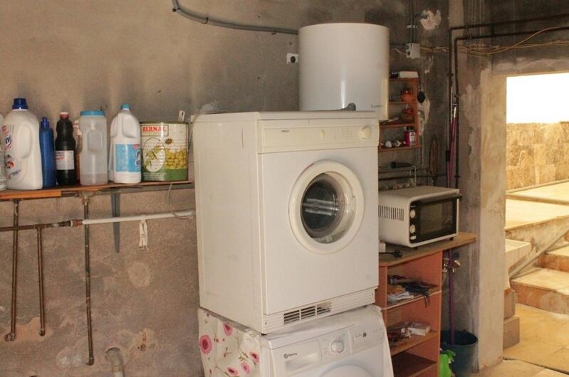 4 bedroom Townhouse for sale