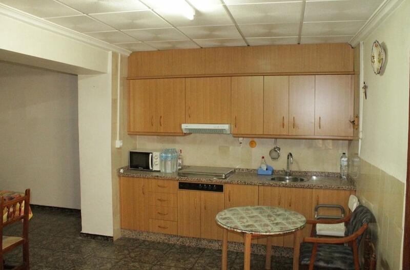 4 bedroom Townhouse for sale