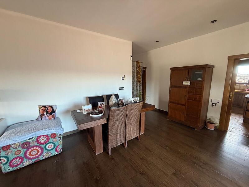 2 Cuarto Casa de Campo en venta