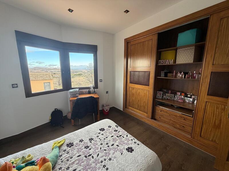 2 Cuarto Casa de Campo en venta