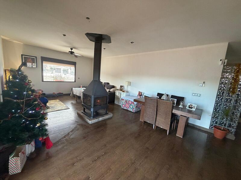 2 Cuarto Casa de Campo en venta