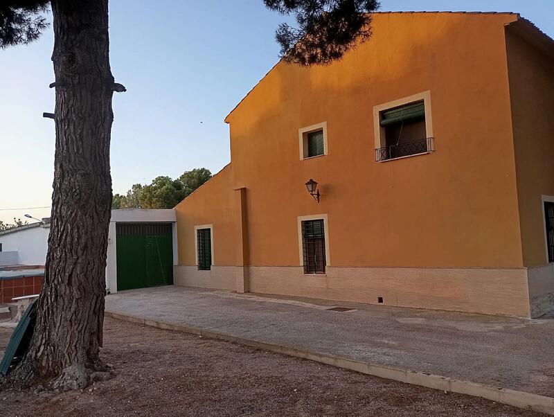 3 chambre Auberge à vendre