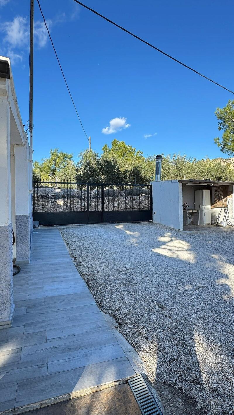 4 bedroom Country House for sale 4 bedroom Country House for sale