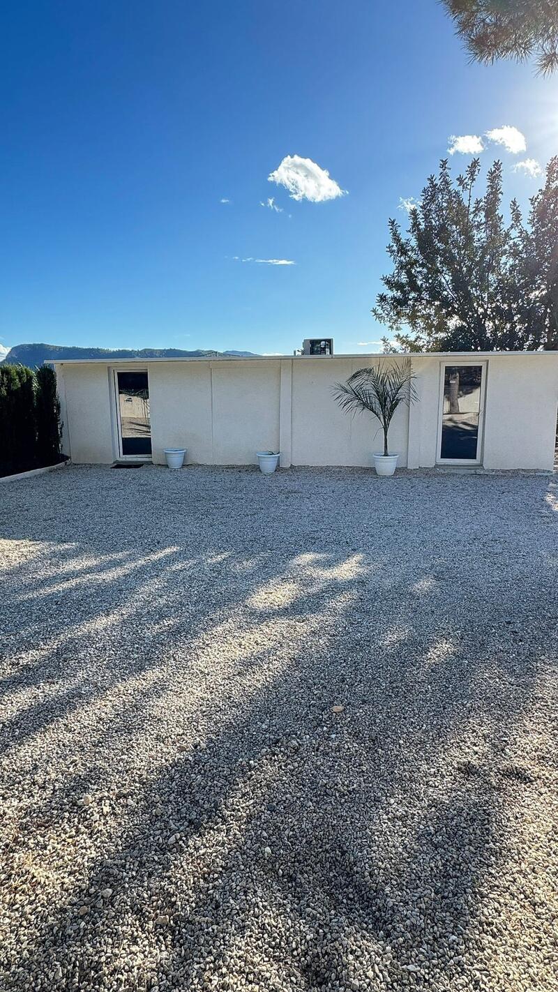 4 bedroom Country House for sale 4 bedroom Country House for sale