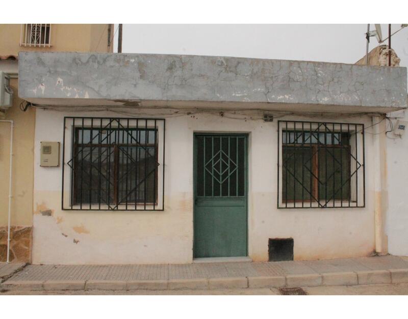 Byhus til salg i Pinoso, Alicante