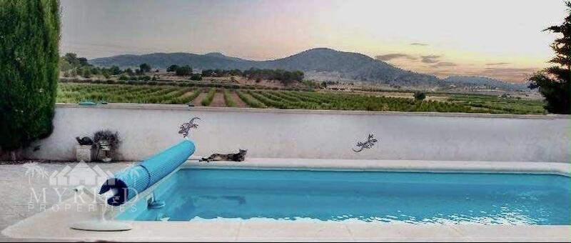 5 soverom Herregård til salgs