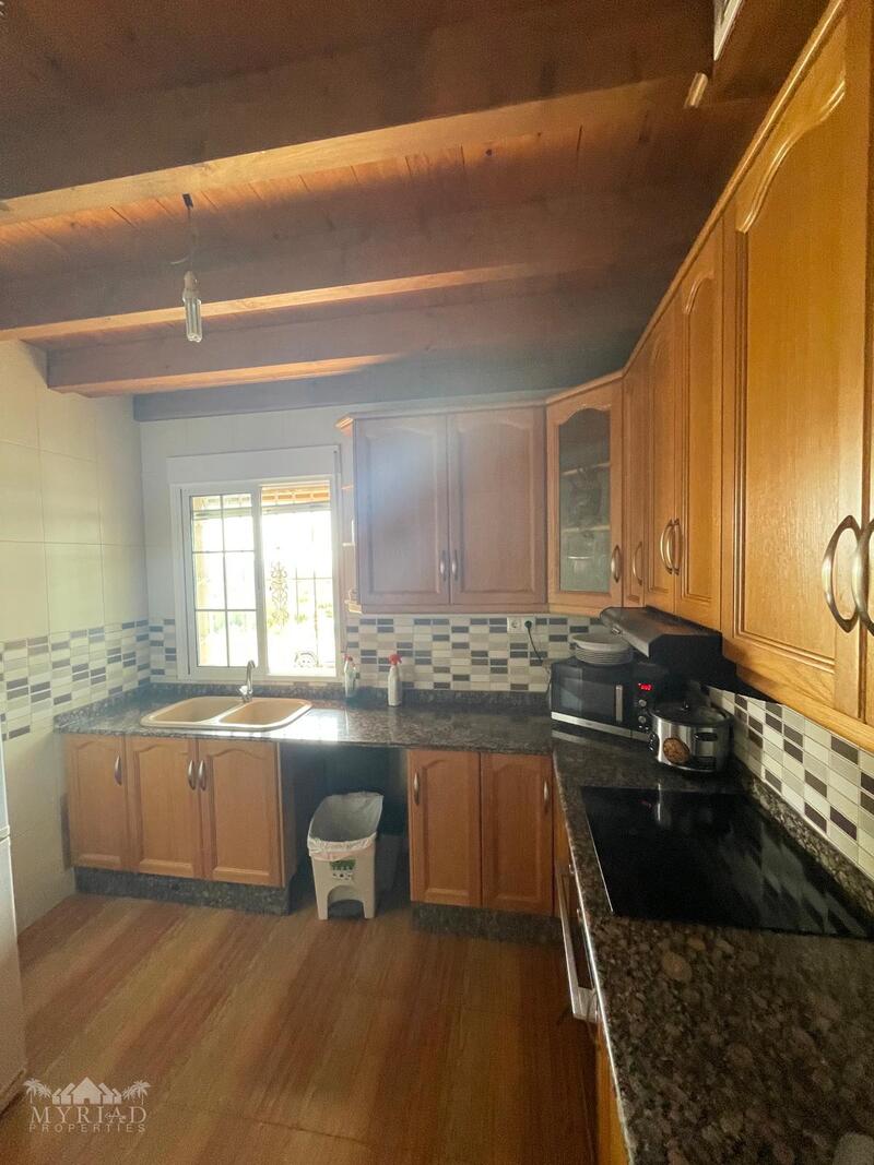 4 chambre Auberge à vendre 4 chambre Auberge à vendre