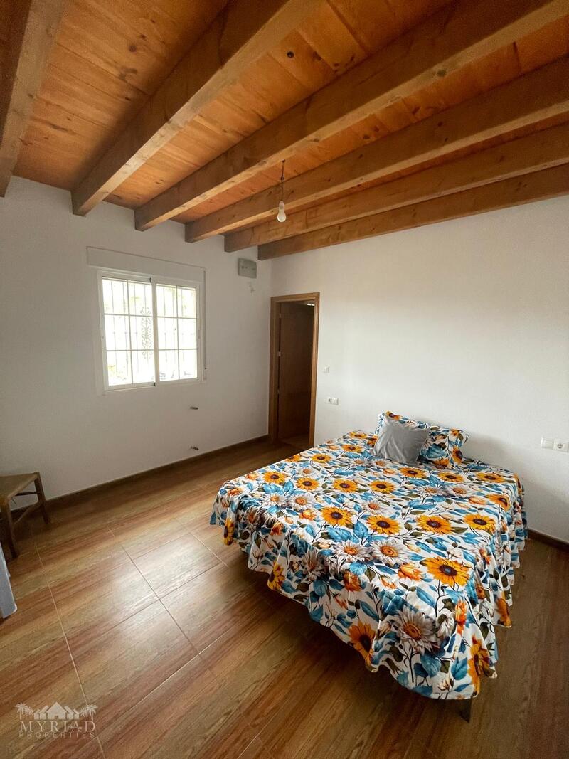 4 chambre Auberge à vendre 4 chambre Auberge à vendre