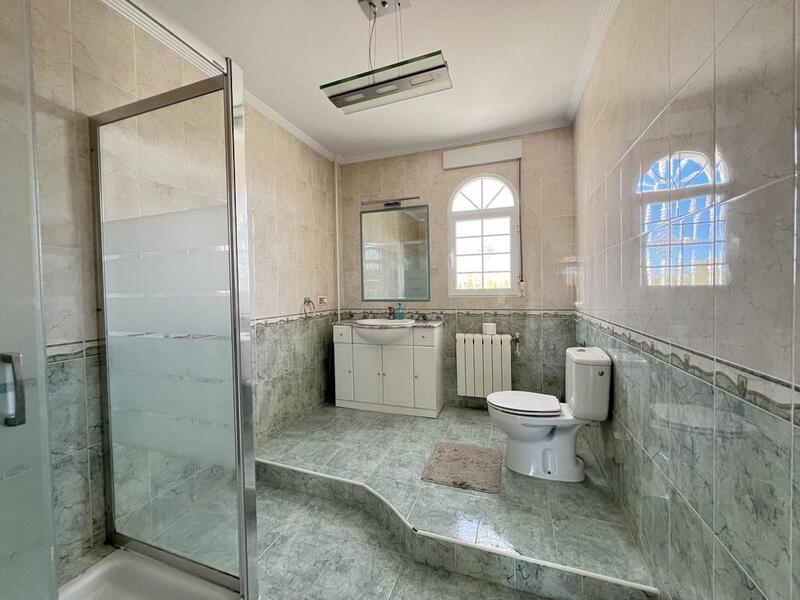 4 bedroom Villa for sale