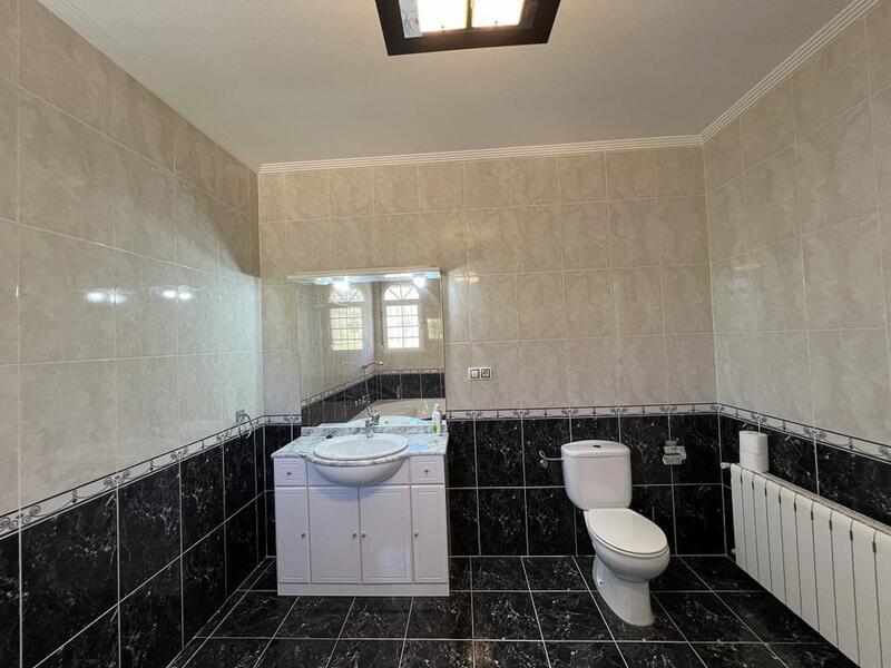 4 bedroom Villa for sale