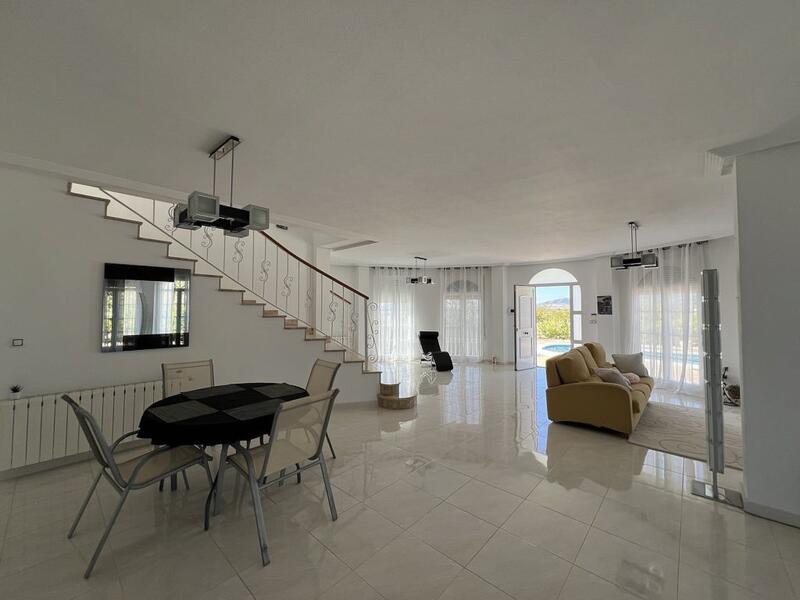 4 bedroom Villa for sale