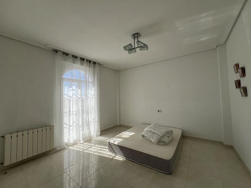 4 bedroom Villa for sale