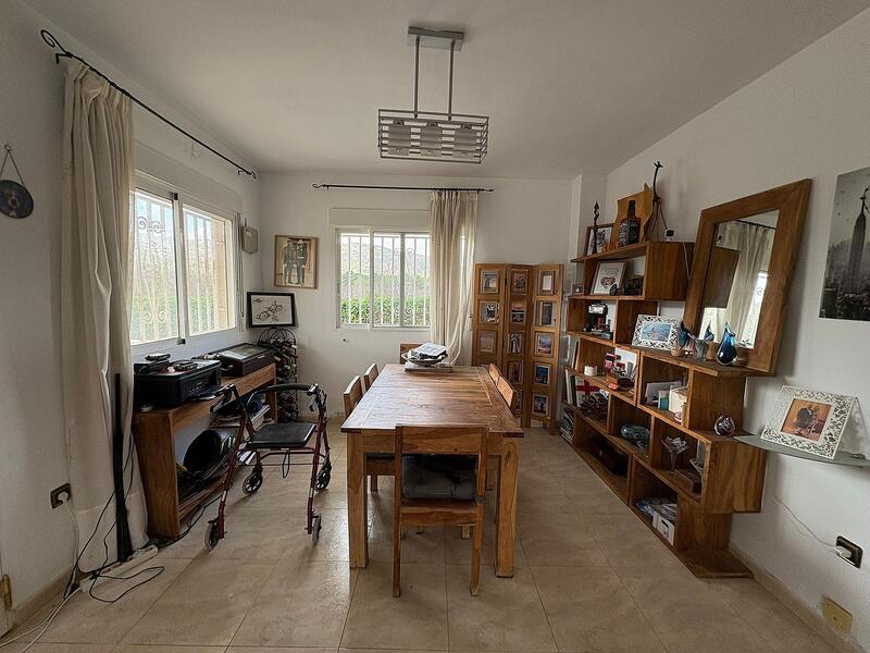 5 bedroom Villa for sale