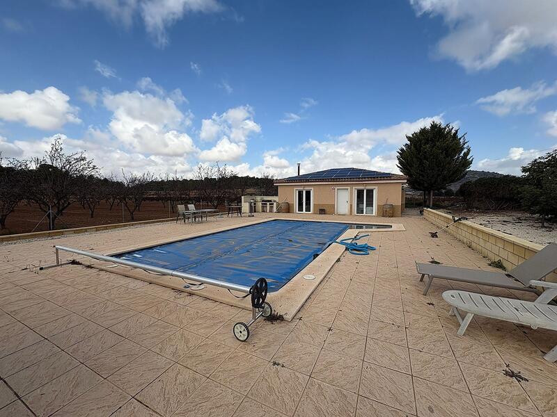 5 bedroom Villa for sale