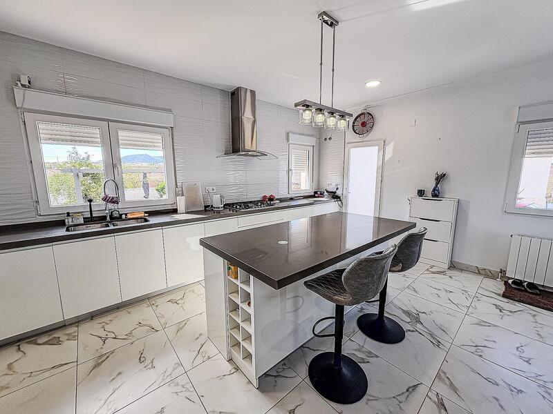 4 bedroom Villa for sale