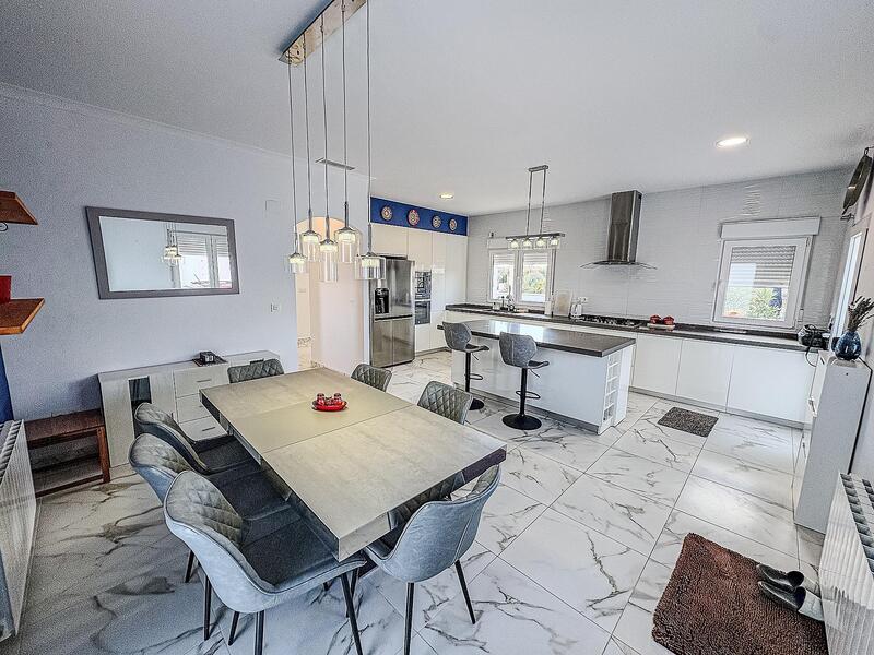 4 bedroom Villa for sale