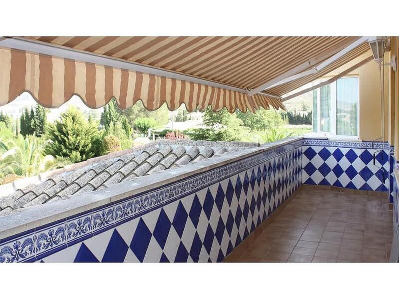 6 bedroom Villa for sale