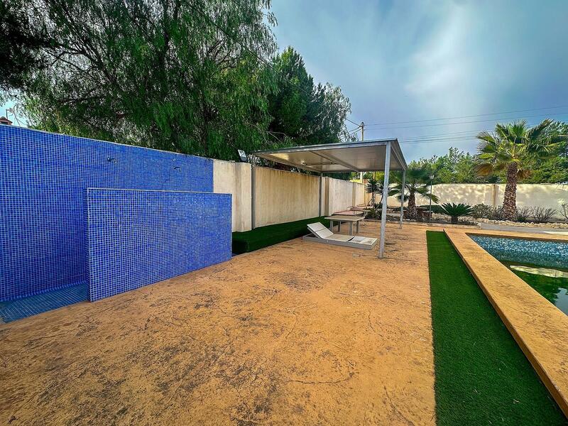 5 bedroom Villa for sale