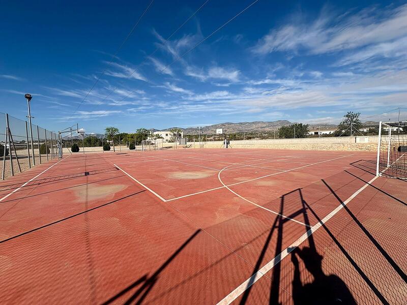 8 chambre Villa à vendre 8 chambre Villa à vendre