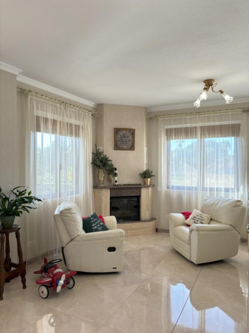 5 bedroom Villa for sale