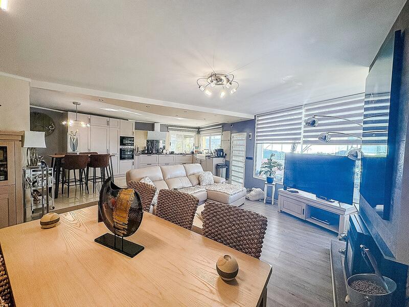 5 bedroom Villa for sale