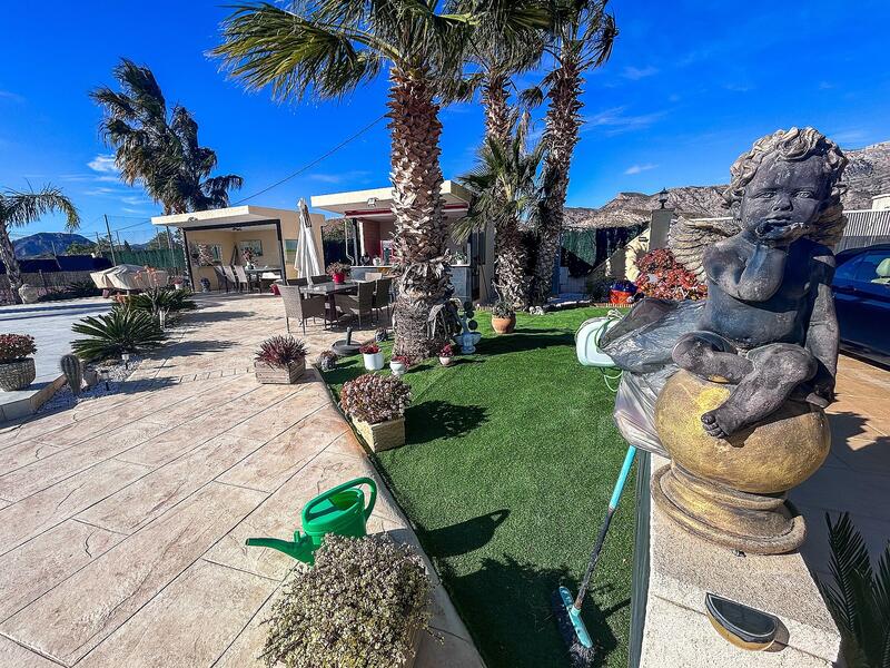 5 bedroom Villa for sale