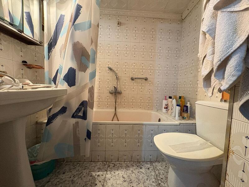 4 bedroom Townhouse for sale