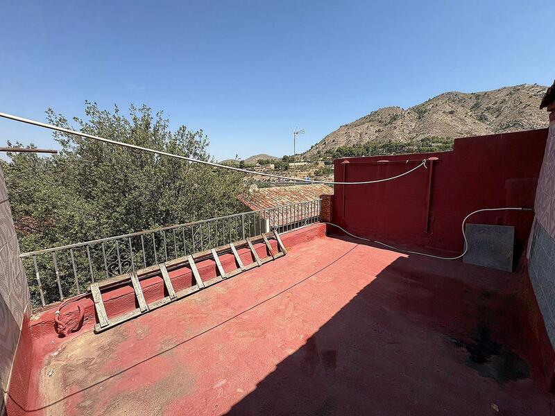 4 bedroom Townhouse for sale